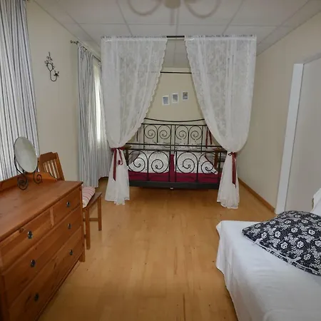 Reiterbauernhof Schoenlehenhof Фермерский дом *