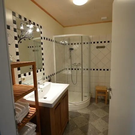 Reiterbauernhof Schoenlehenhof Фермерский дом *