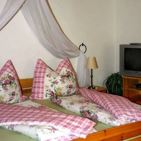 Reiterbauernhof Schoenlehenhof Mank