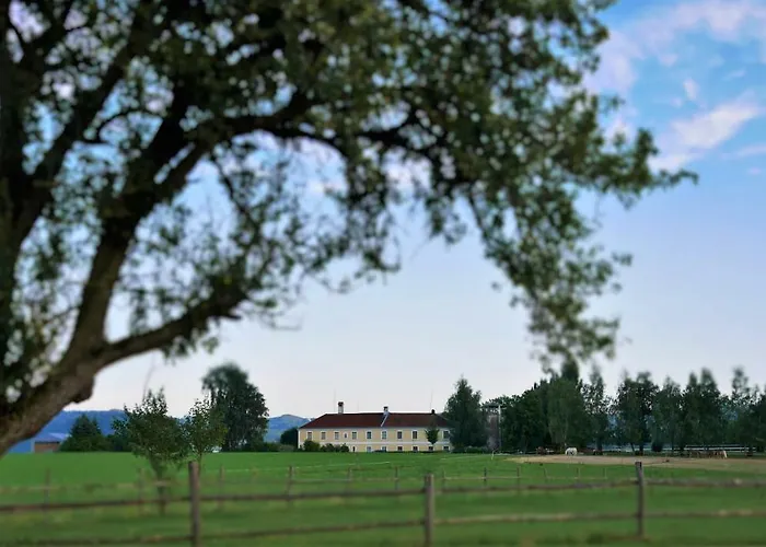 Feriegård Reiterbauernhof Schoenlehenhof *