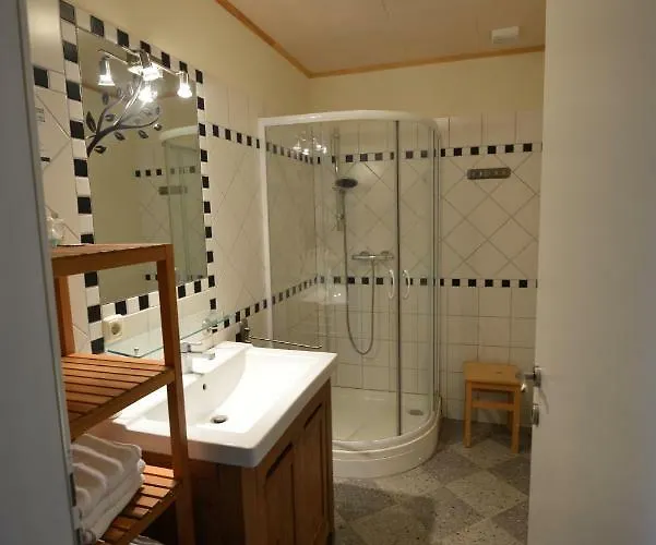 Reiterbauernhof Schoenlehenhof Feriegård *